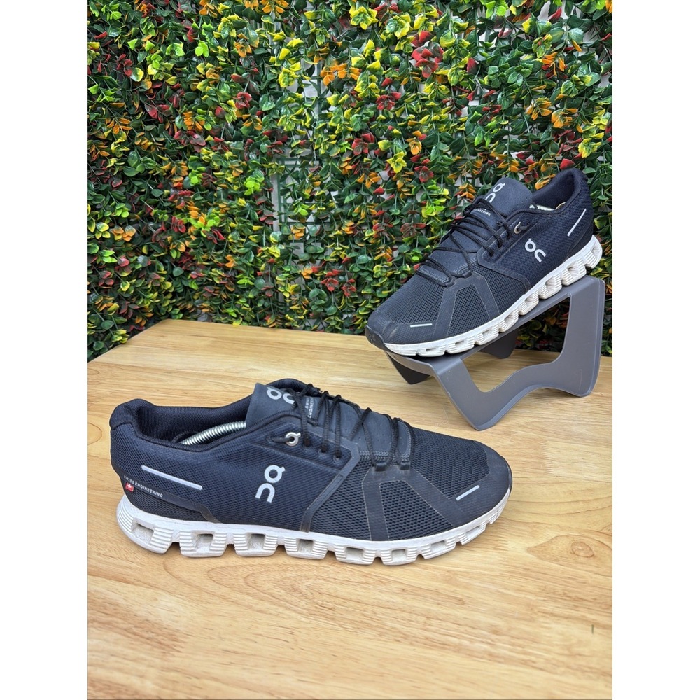On Cloud Cloud 5 Running Shoes Sneakers Athletic Black White Men's 11.5 Swiss